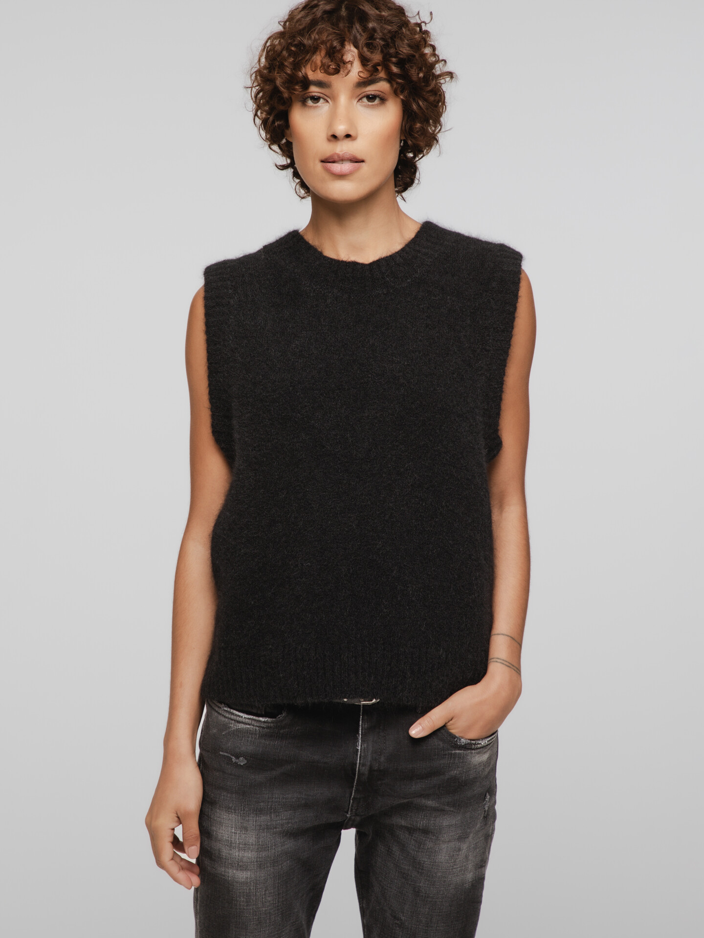 Detailansicht von Pullunder von JOHNNY LOVE