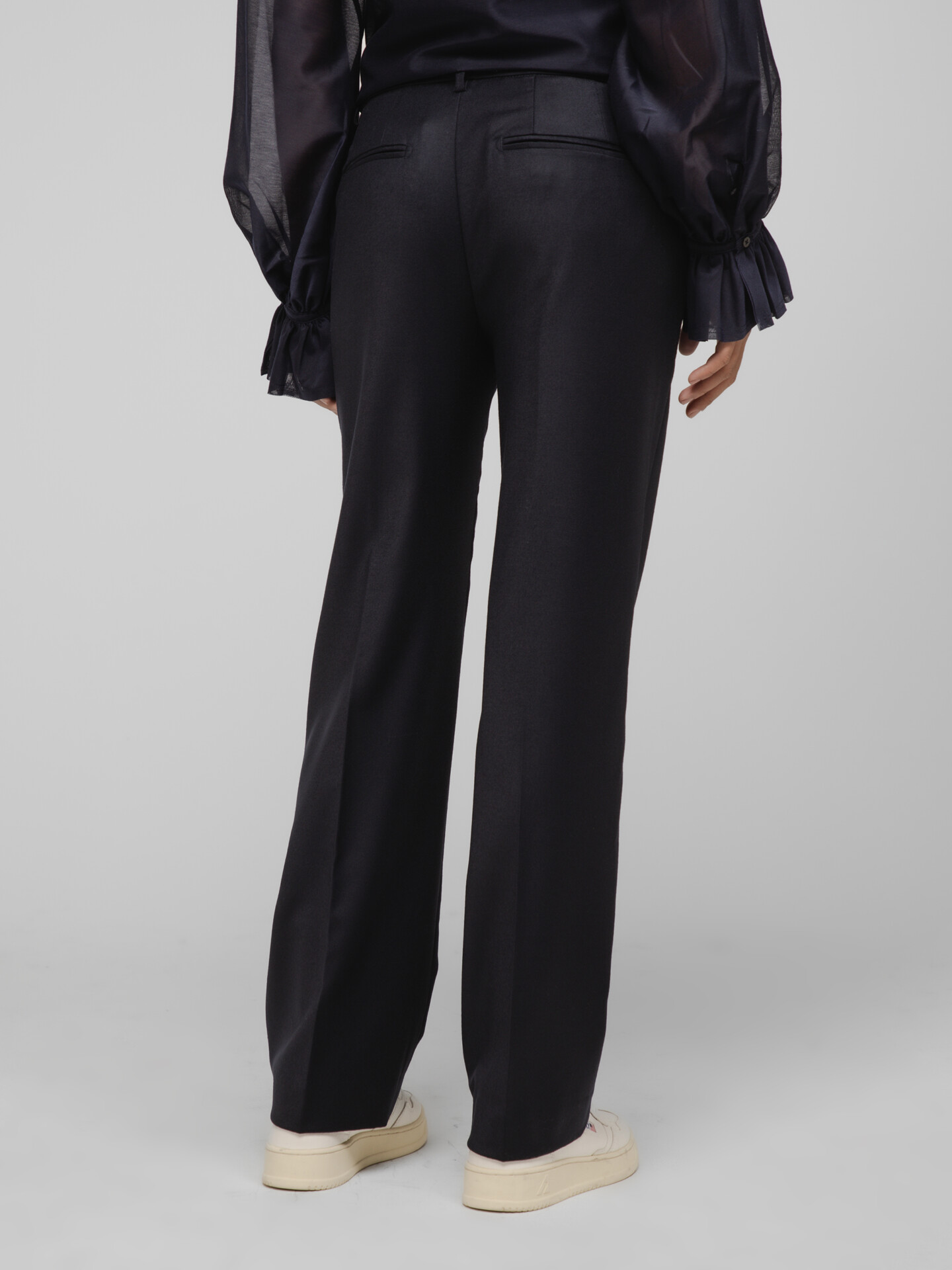 Detailansicht von Weite Hose aus Wolle von DONDUP