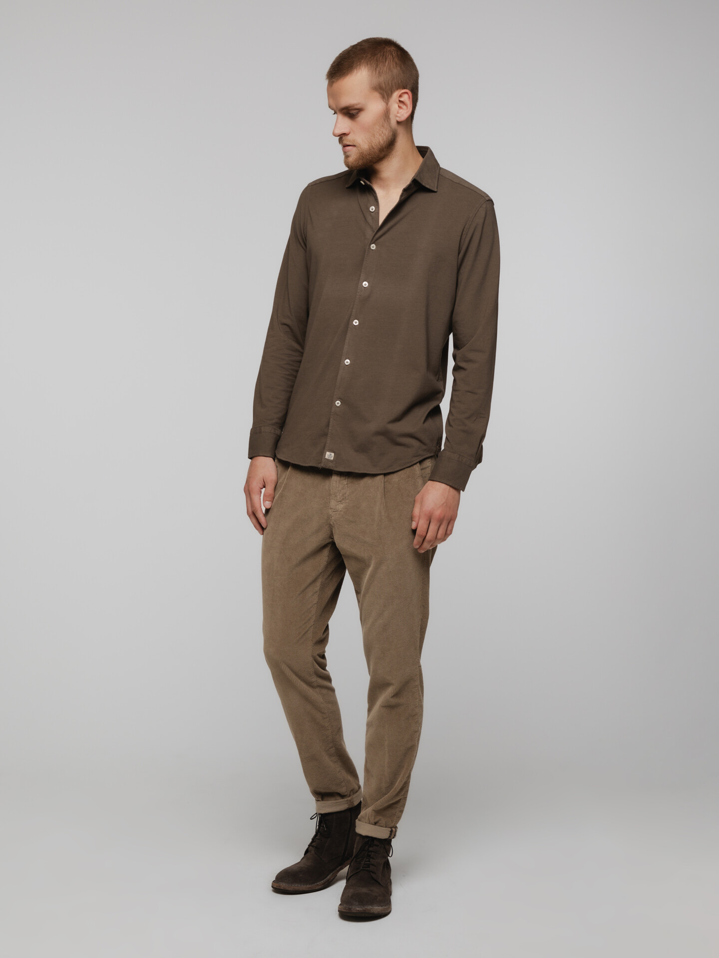 Detailansicht von Baumwollhemd mit Haifischkragen von SONRISA