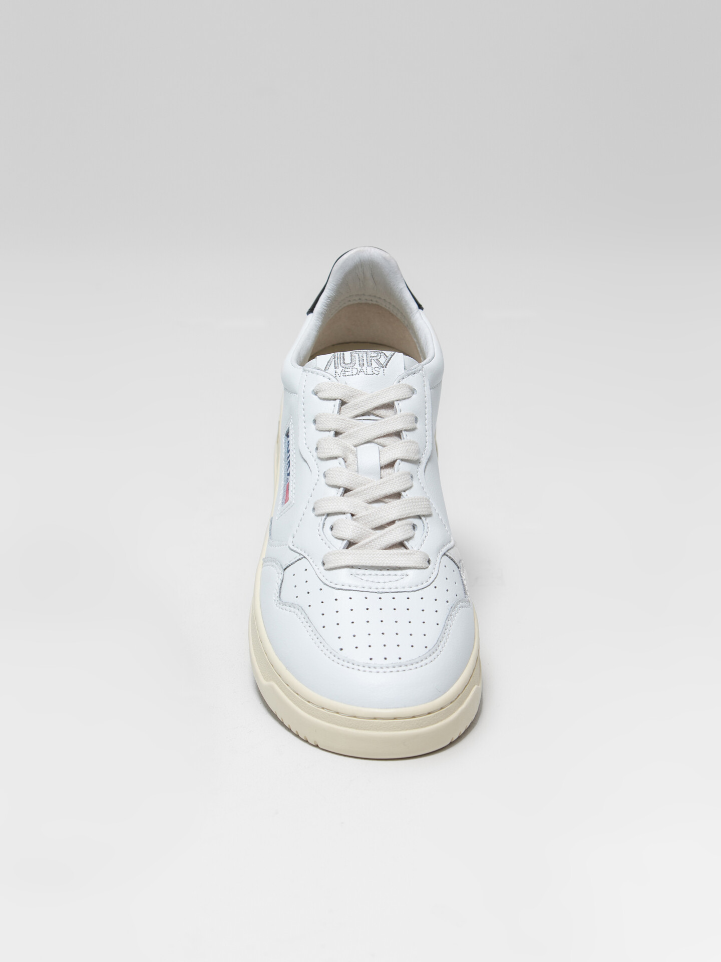 Detailansicht von Sneaker von AUTRY