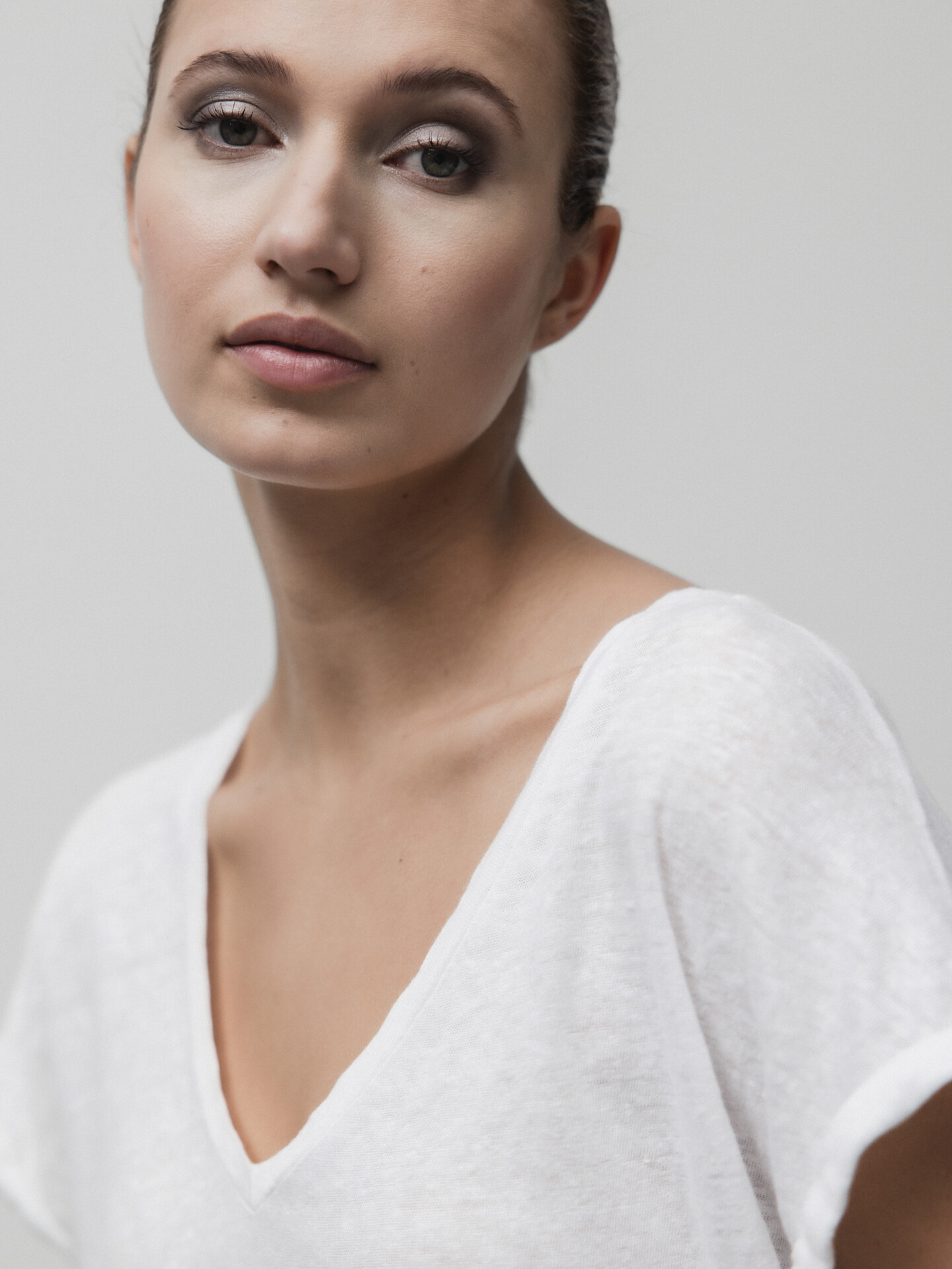 Detailansicht von T-Shirt aus Leinen von DANIELS