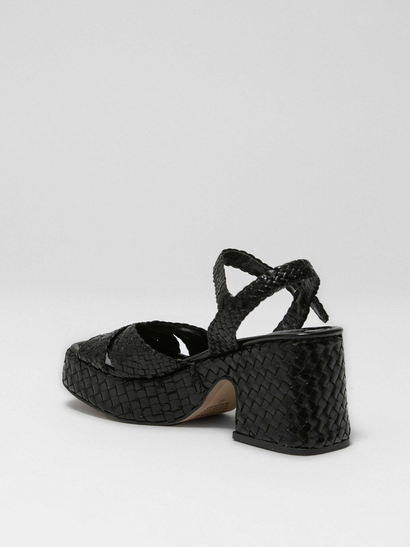 Detailansicht von Plateau-Sandalen von PONS QUINTANA