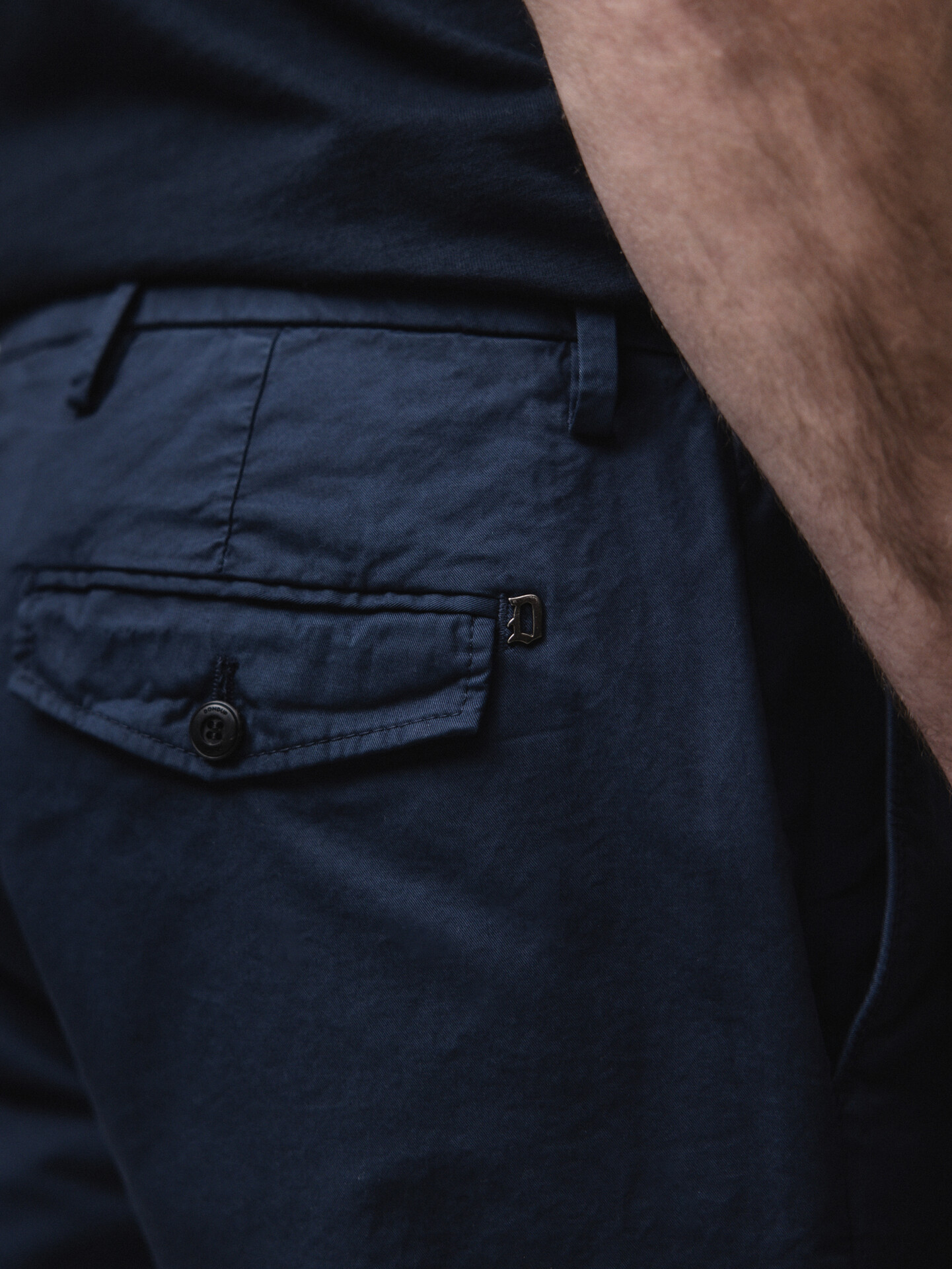 Detailansicht von Shorts aus Baumwolle von DONDUP