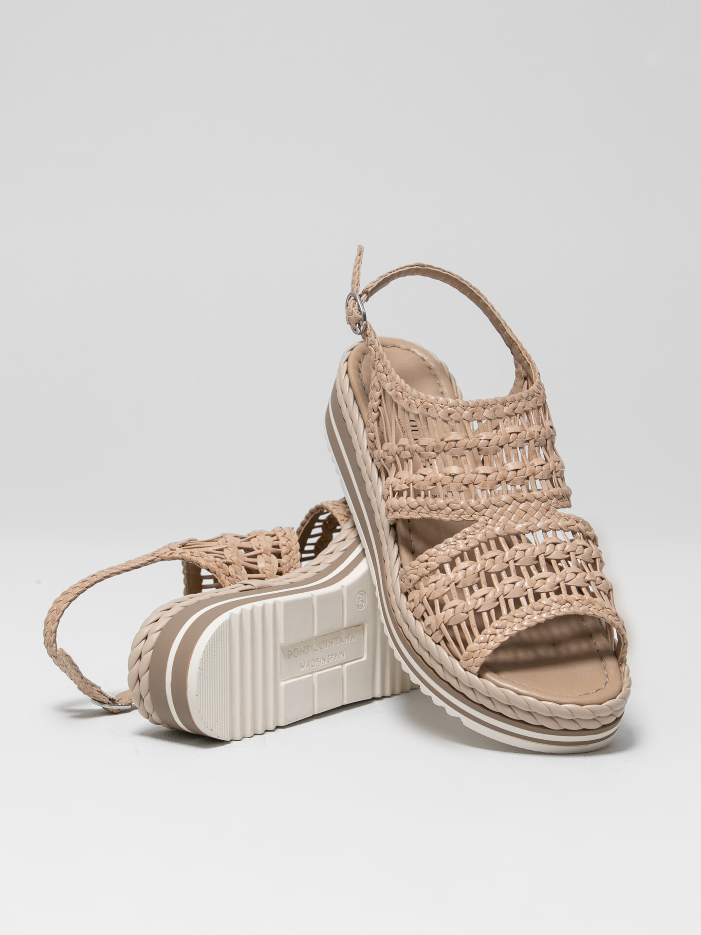 Detailansicht von Plateau-Sandalen von PONS QUINTANA