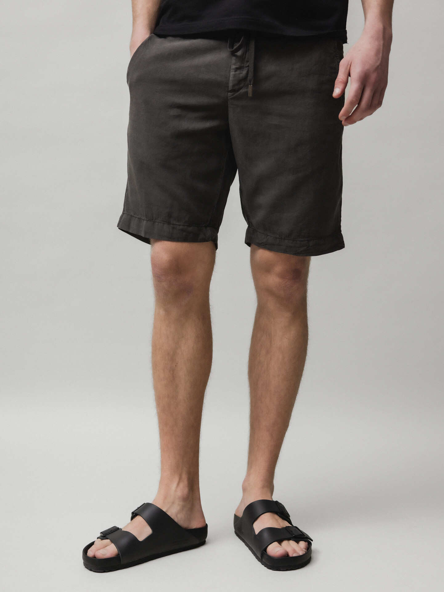 Detailansicht von Bermudas von MYTHS