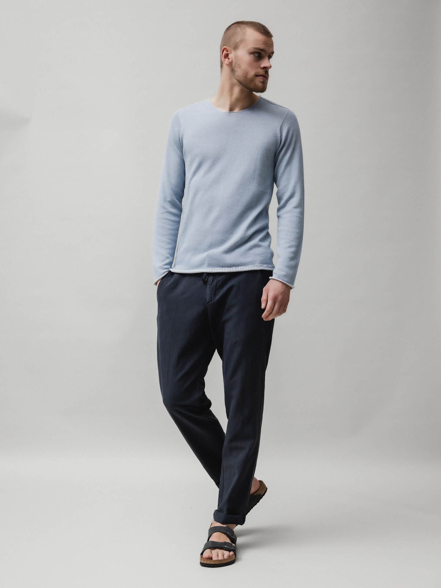 Detailansicht von Lässige Chinohose von MYTHS