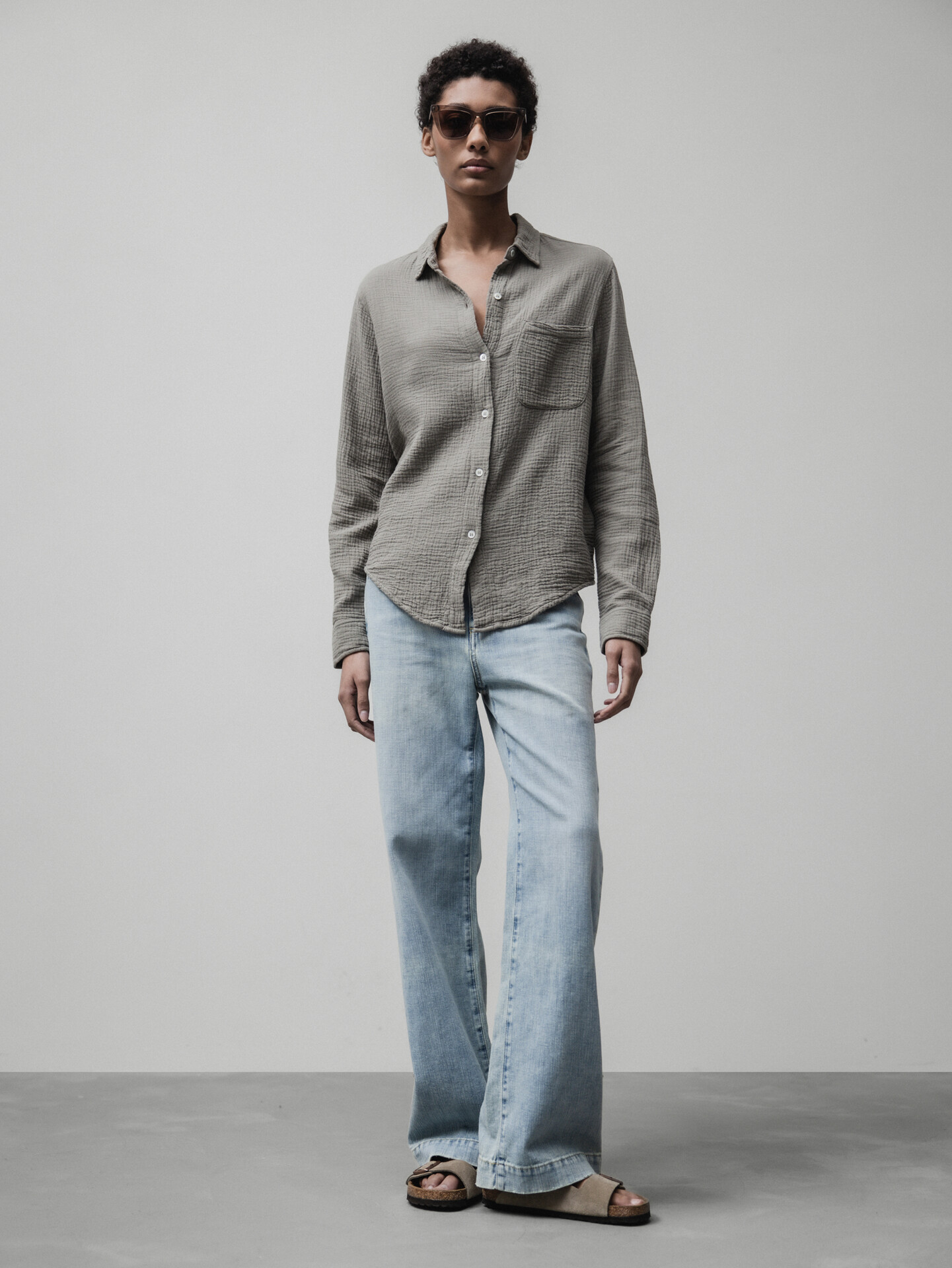 Detailansicht von Musselinbluse von DANIELS