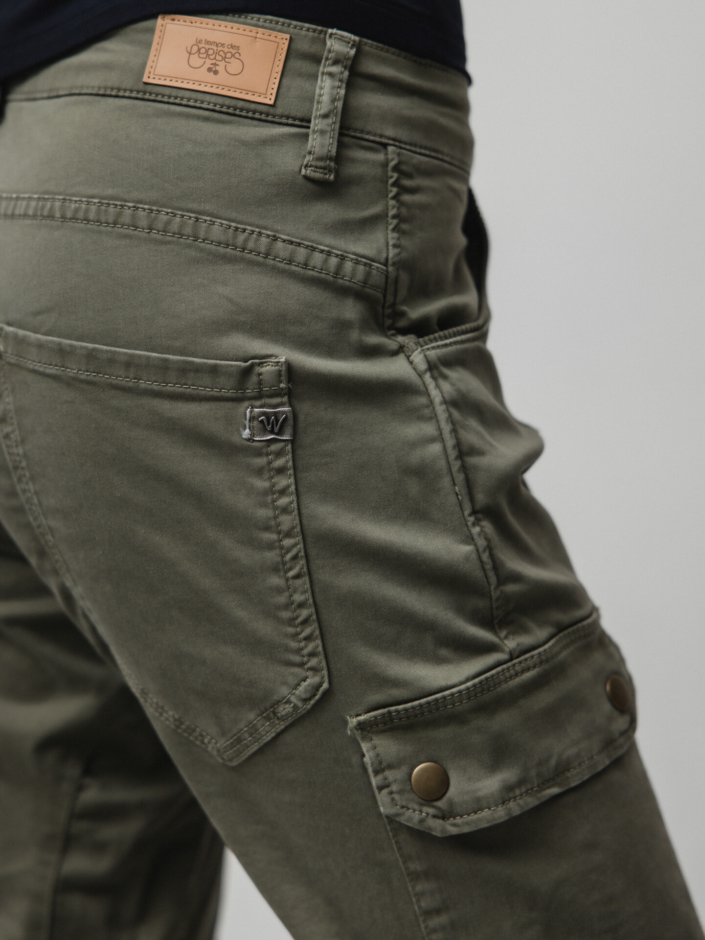 Detailansicht von Cargohose aus Baumwolle von LE TEMPS DES CERISES