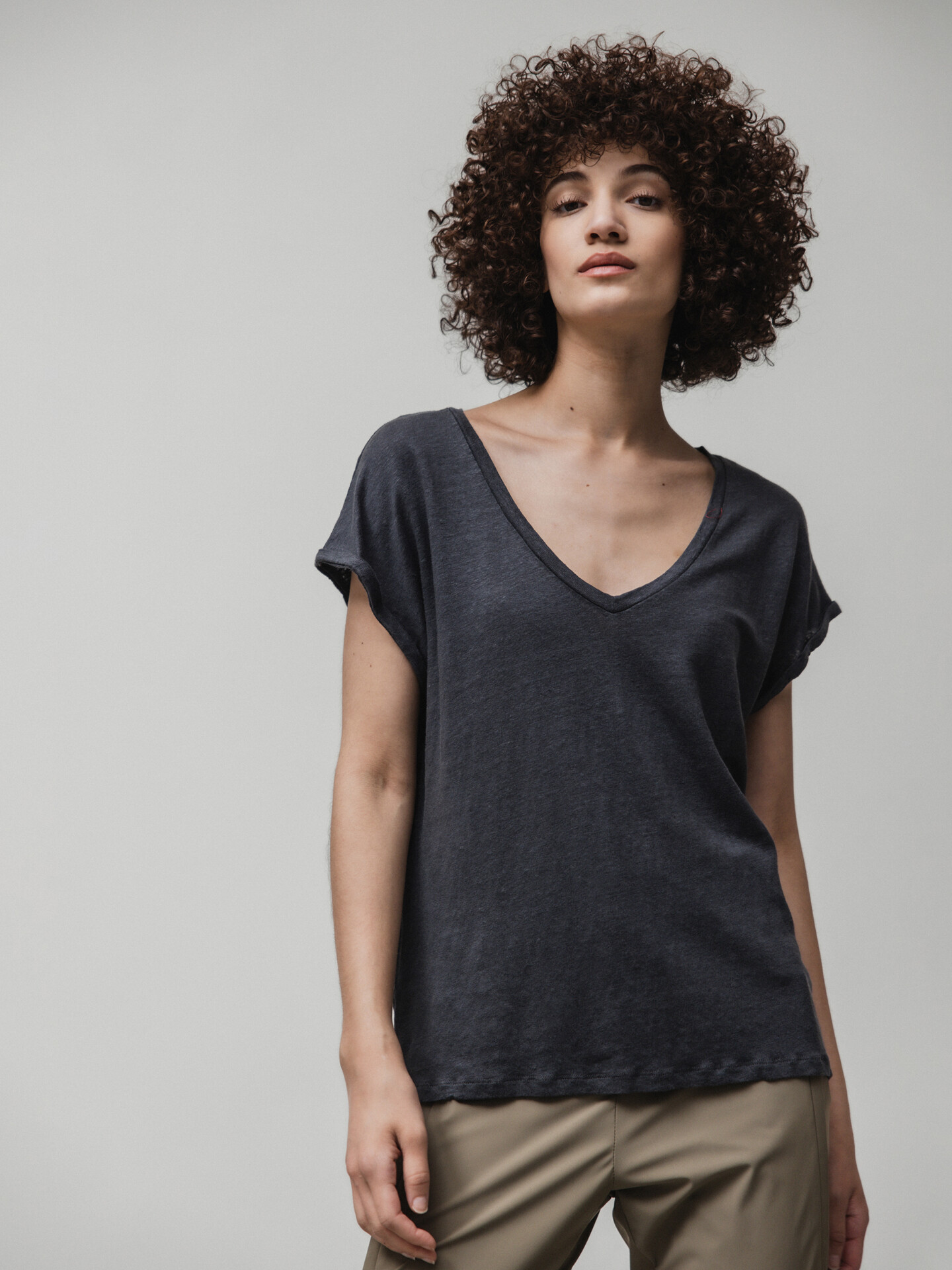 Detailansicht von T-Shirt aus Leinen von DANIELS