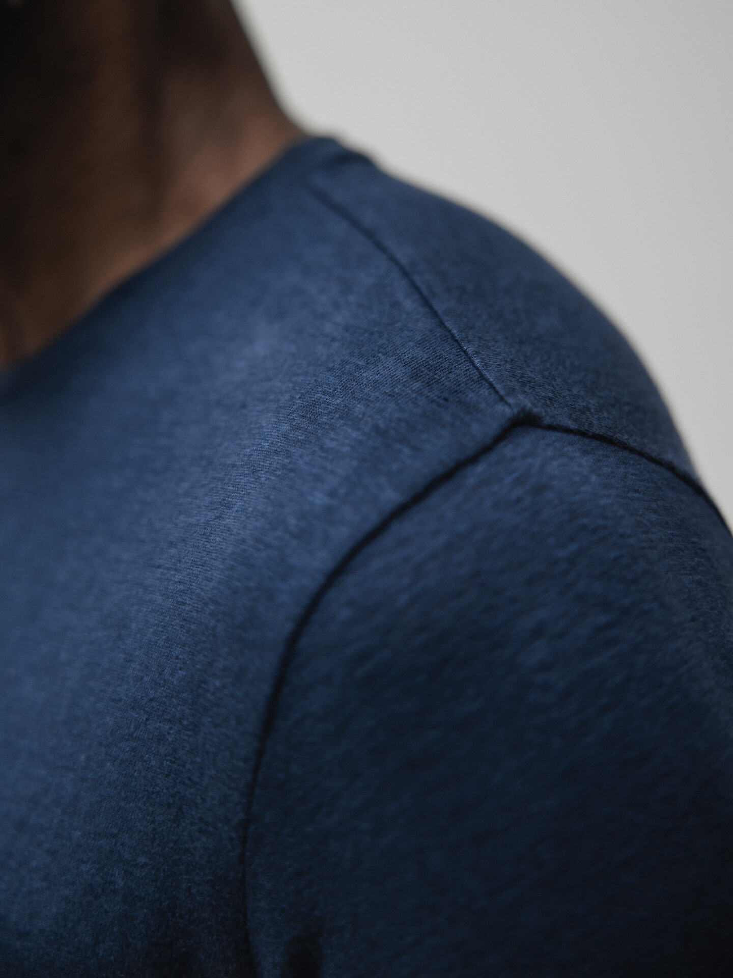 Detailansicht von Leichter Pullover aus Schurwolle von GRAN SASSO