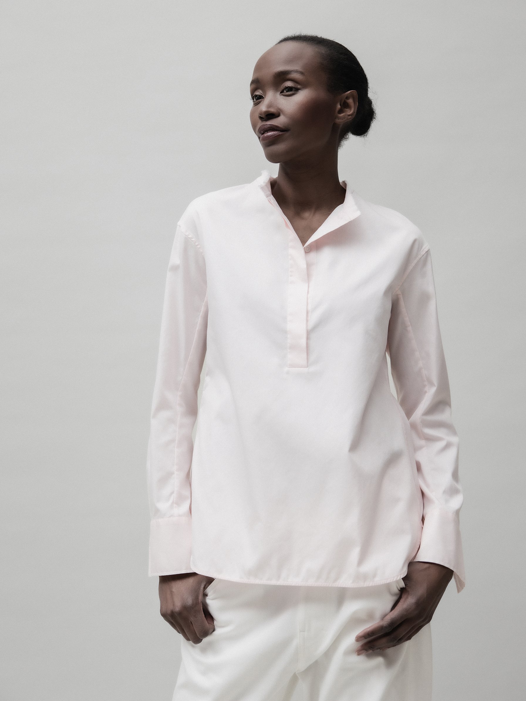 Detailansicht von Baumwollbluse von LIS LAREIDA