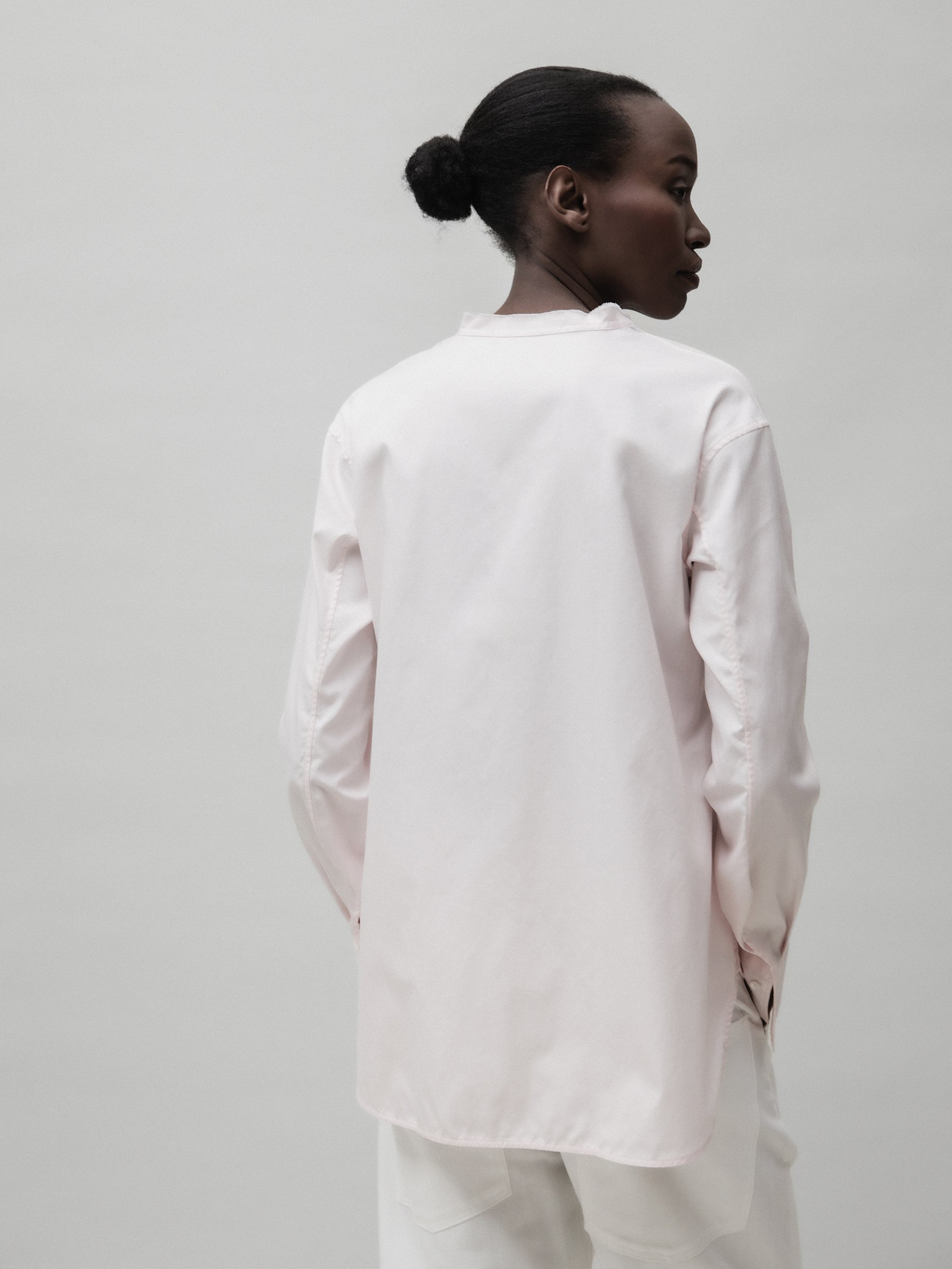 Detailansicht von Baumwollbluse von LIS LAREIDA