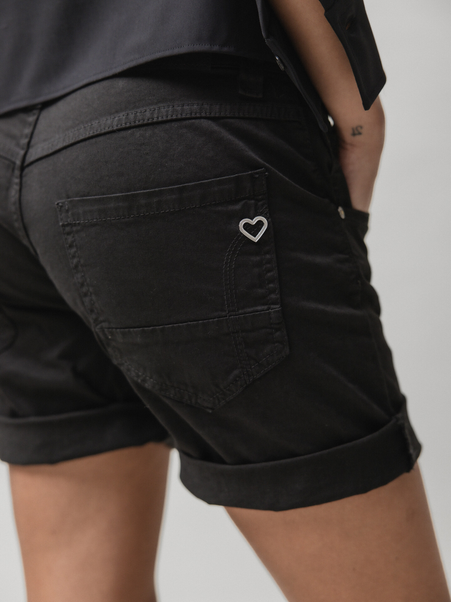Detailansicht von Shorts von PLEASE
