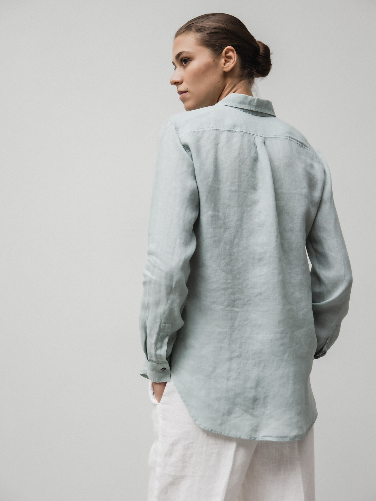 Detailansicht von Leinenbluse von ANTONELLI