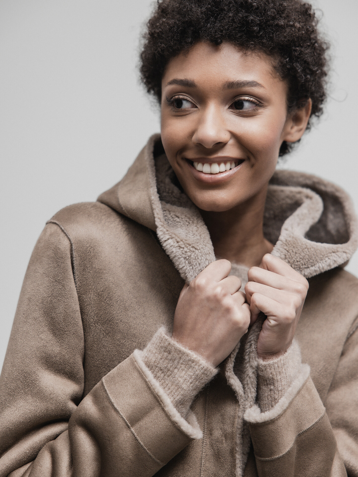 Detailansicht von Wendbarer Teddy-Mantel von OAKWOOD