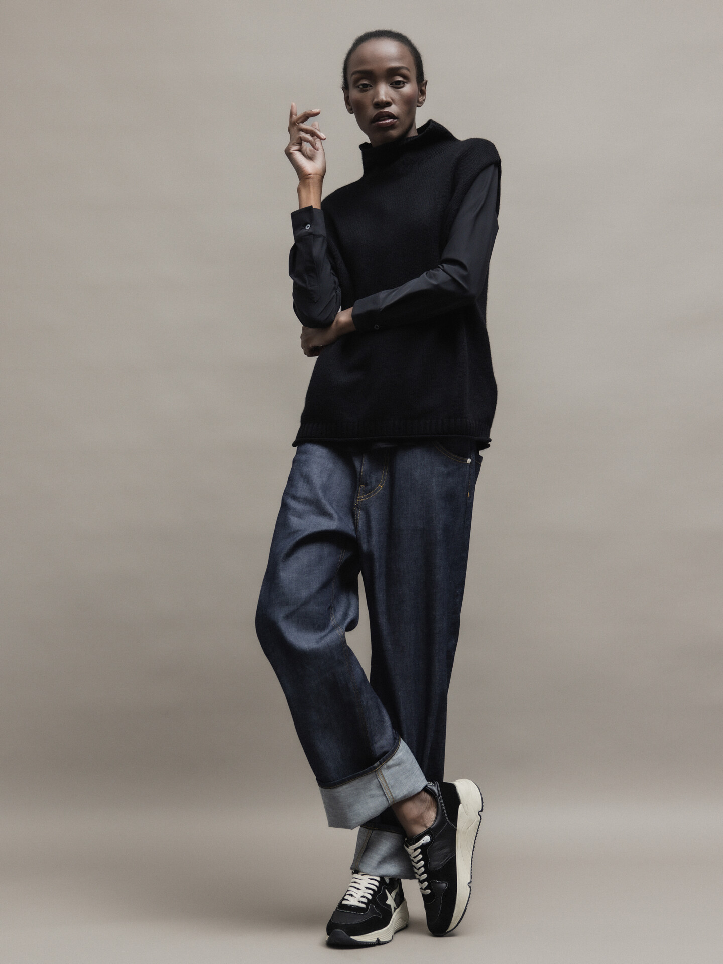 Detailansicht von Turtleneck Pullunder aus Cashmere von LISA YANG