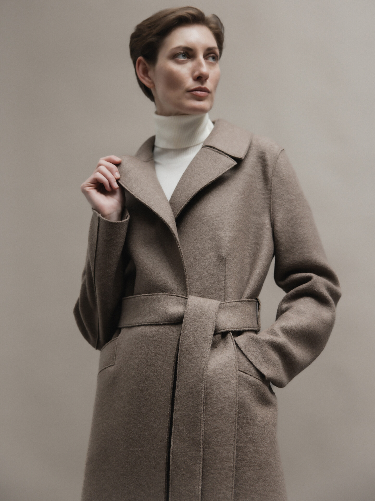 Detailansicht von Schurwollmantel von HARRIS WHARF LONDON