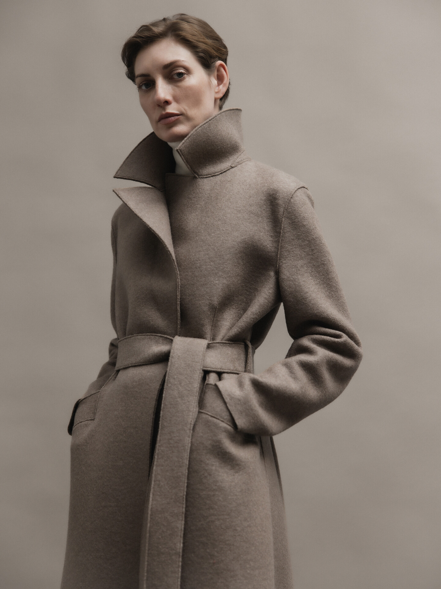 Detailansicht von Schurwollmantel von HARRIS WHARF LONDON