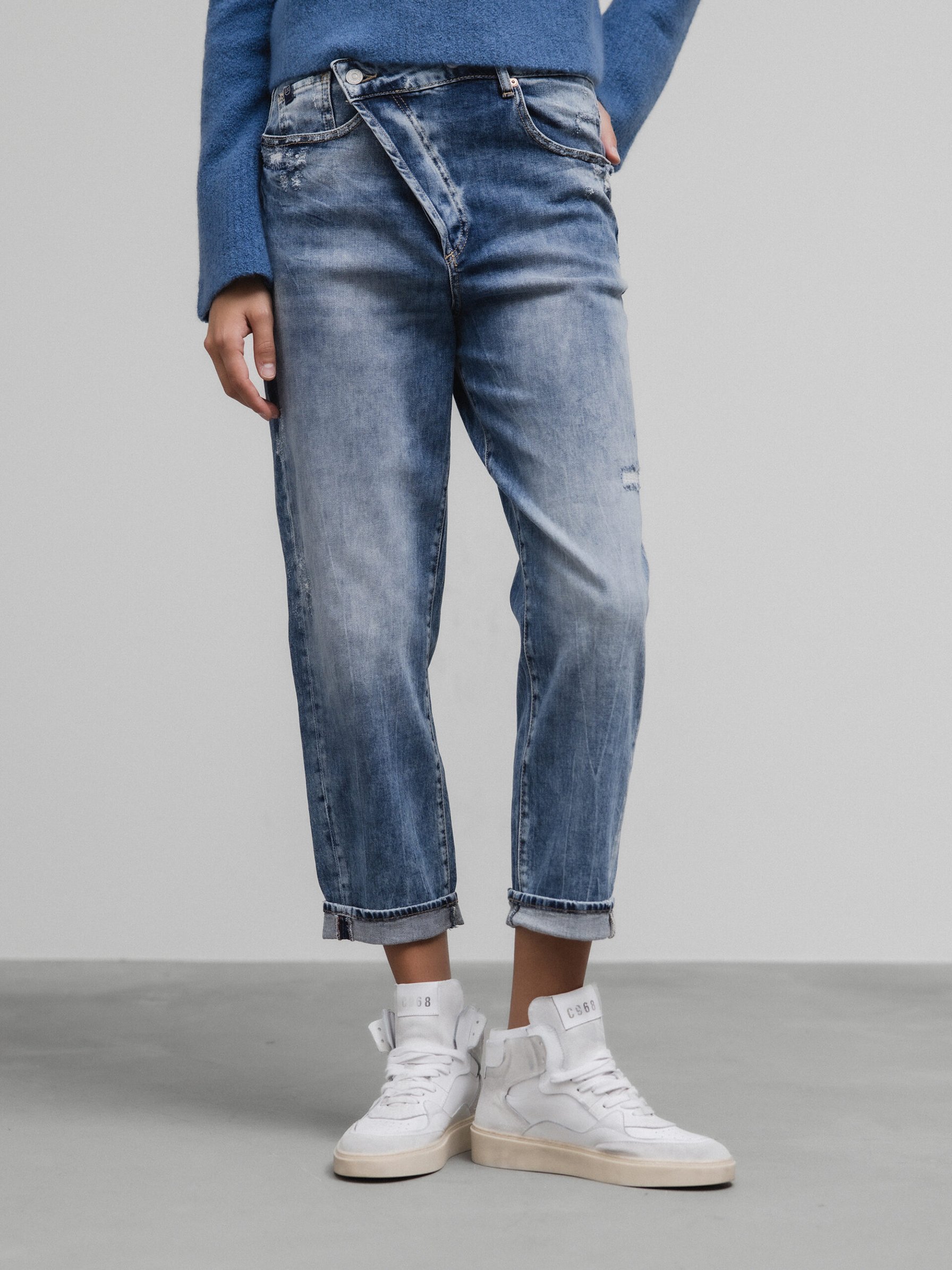 Detailansicht von Loose Fit Jeans von LE TEMPS DES CERISES