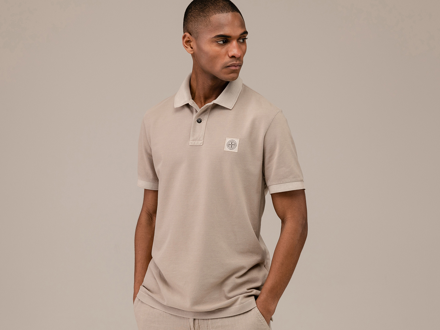 Detailansicht von Kurzarm-Poloshirt aus Baumwolle von STONE ISLAND